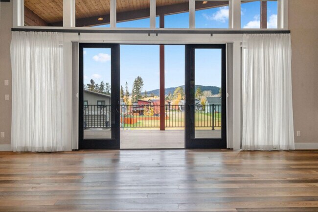 Photo - 65 Armory Rd