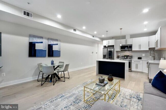 Photo - 525 Kennedy St NW Unit 1