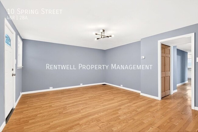 Photo - 10 S Spring St