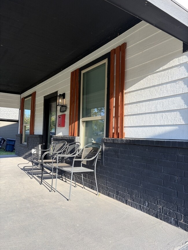 Photo - 1808 NW 8th St