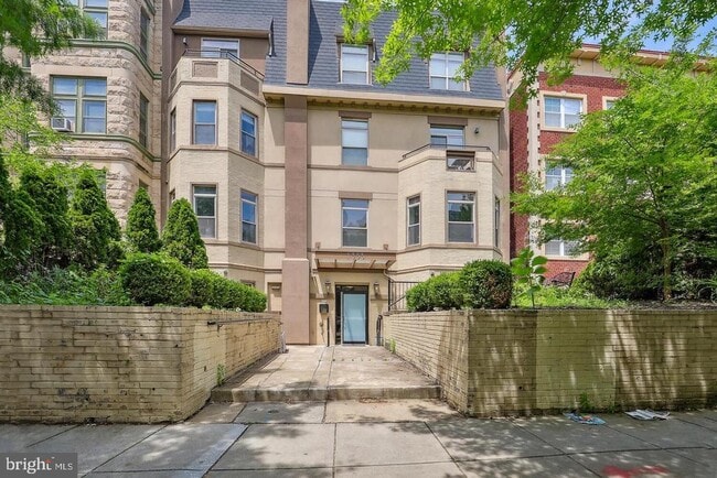 Building Photo - 1333 Euclid St NW Unit 203 Rental