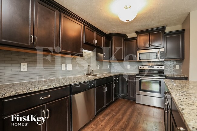 Photo - 1280 Eagle's View Dr