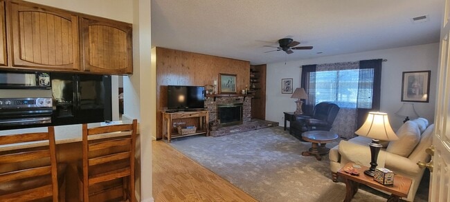 Photo - Low Maintenance Lifestyle Near Sacramento River Trail