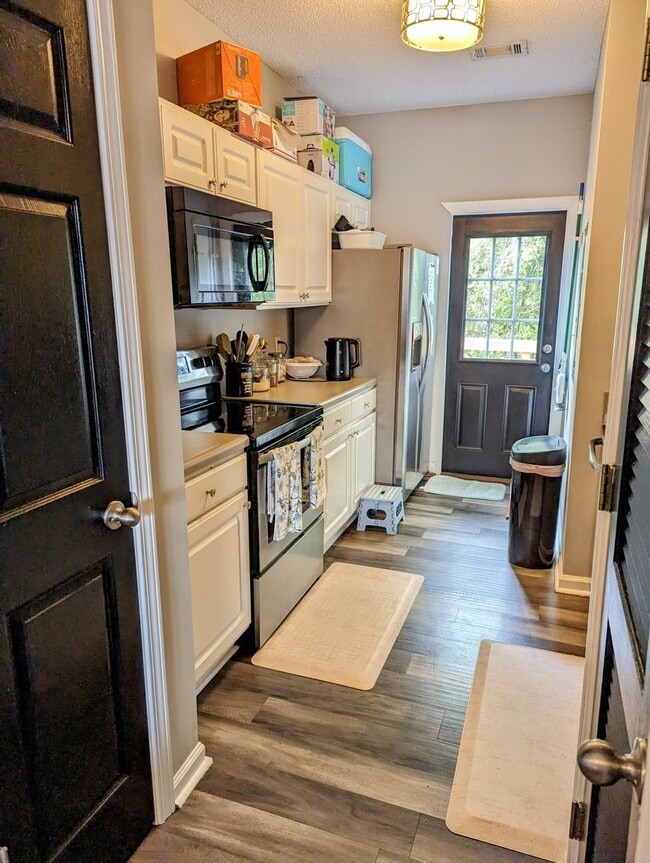 Photo - 3 Bedroom 3 Bath Townhome Close to GCSU in The Grove