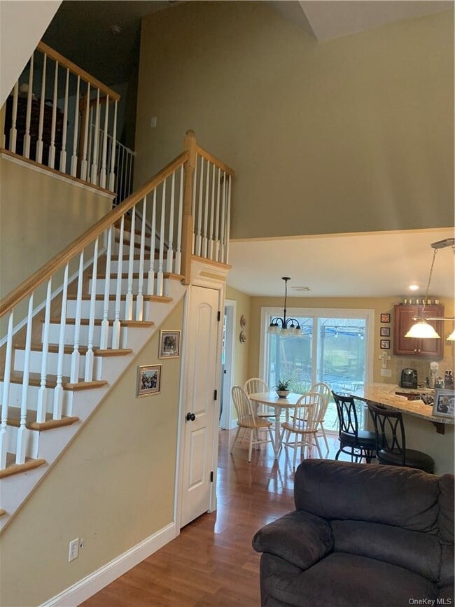 Photo - 3 Shale Ln