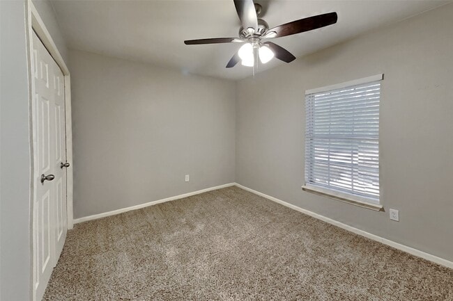 5602 Sage Manor Dr