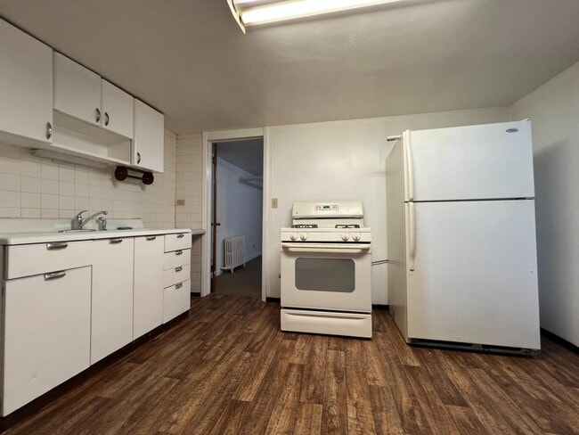 1905 Elmwood Ave Unidad G