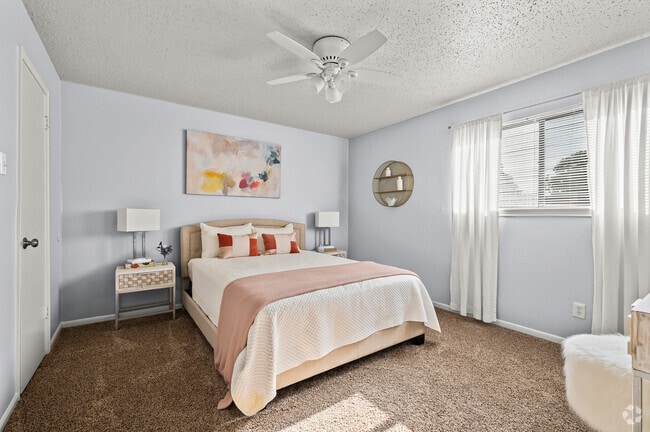 2HAB, 2BA - 1,100 ft² - Frances Place Apartments