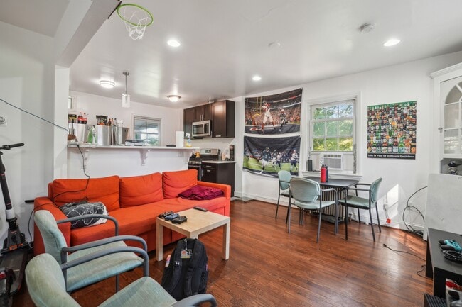 Photo - 8310 48th Ave