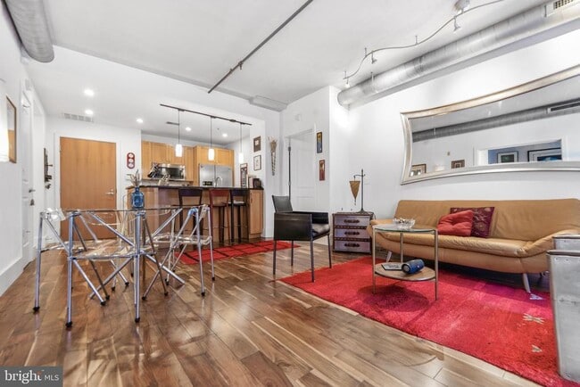 Building Photo - 1440 Church St NW Unit 403