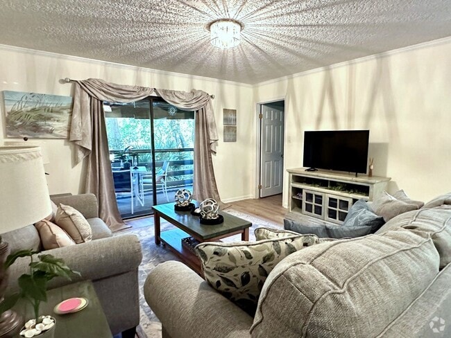 Building Photo - Close to Beach, Shopping, Restaurants!  Fu... Rental