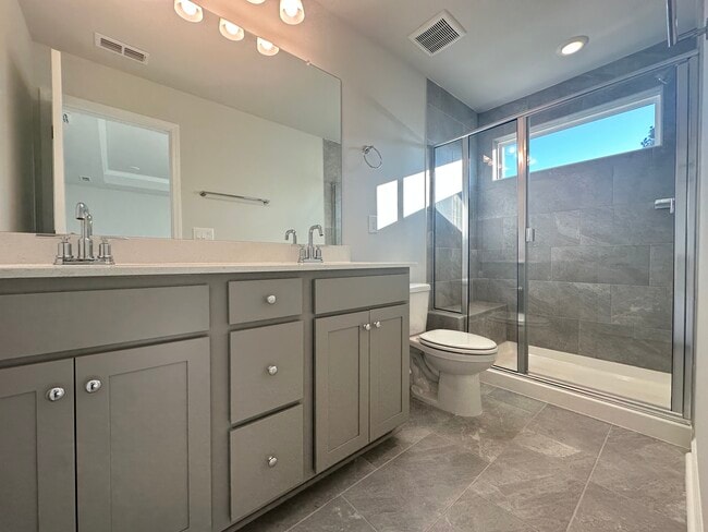 Photo - 1604 Tamarisk Ln