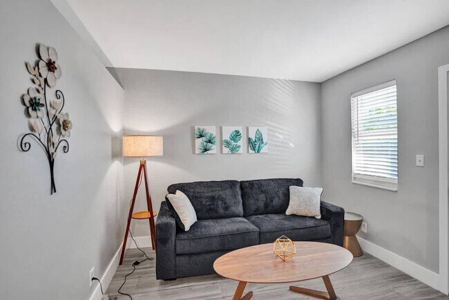 Building Photo - 50 Davie Blvd Unit SI FL2-ID1503960P