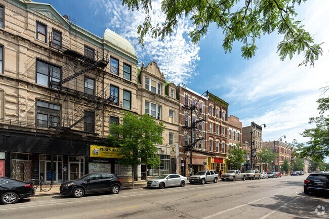 Photo - 1328 W 18th St Apartments