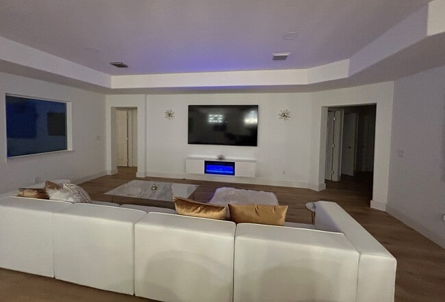 Photo - 207 Biltmore Pl