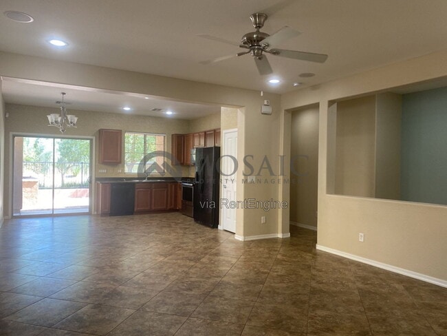 Photo - 952 E Jacob St