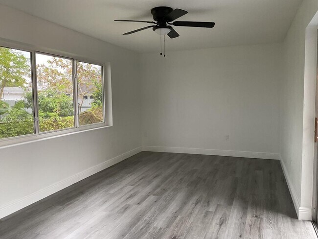 Photo - 11620 NW 31st Pl