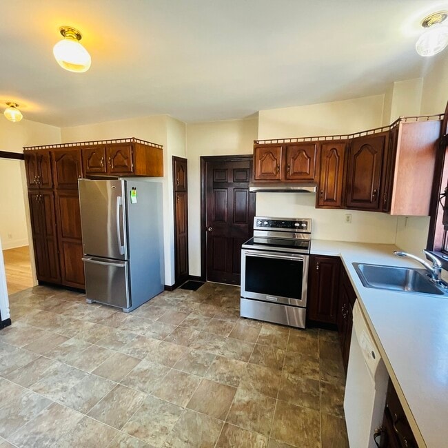 Photo - 12 Endicott St