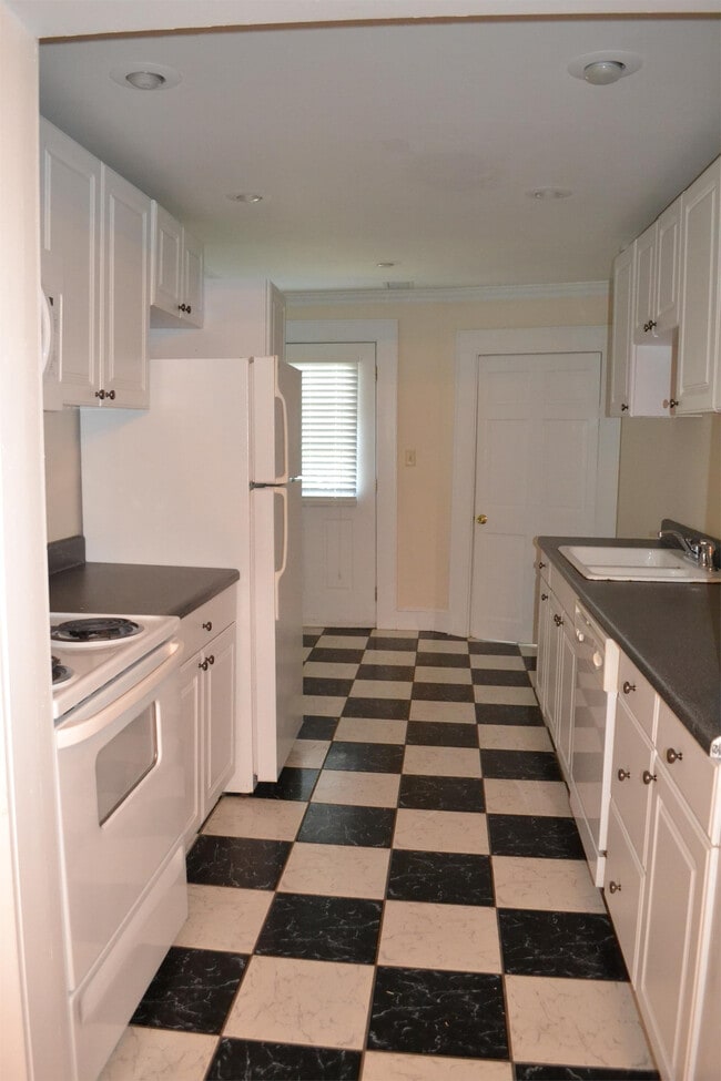 Photo - 149 S Bull St