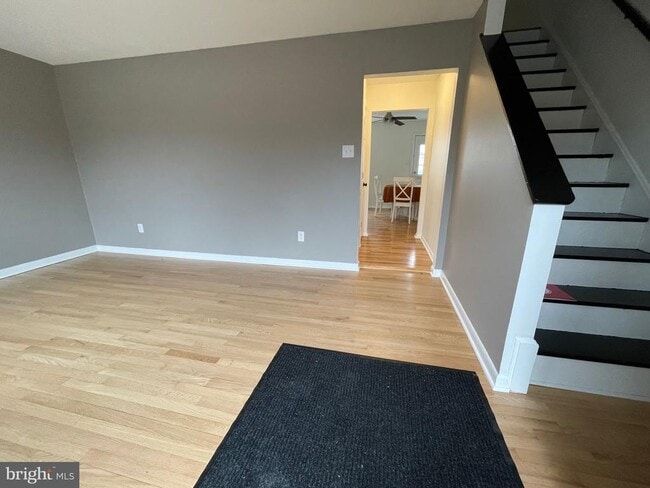 Photo - 136 Scott St