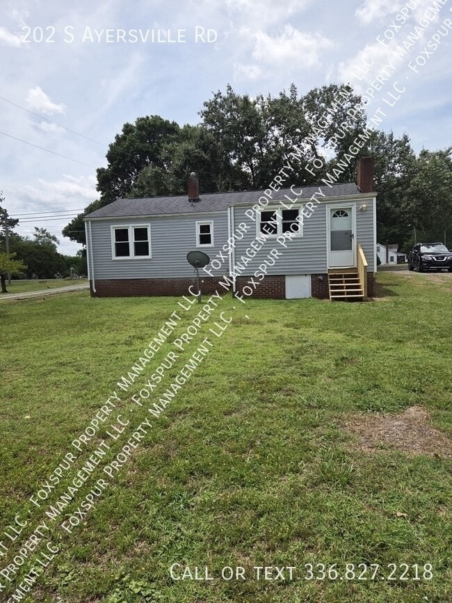 Photo - 202 S Ayersville Rd