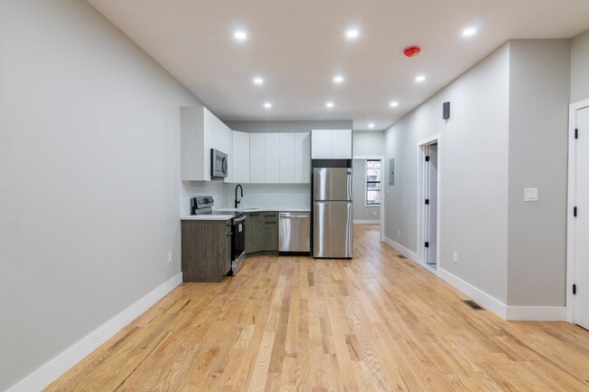 Photo - 360 Bradford St Unit 1