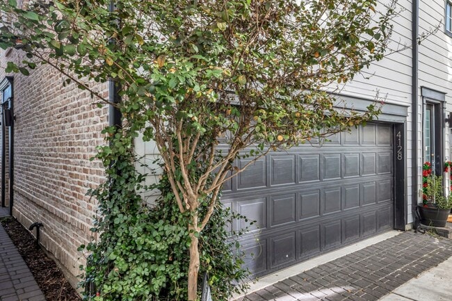Photo - 4128 Willowbend Blvd