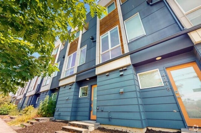 Building Photo - 2 bedroom in Seattle WA 98103 Rental