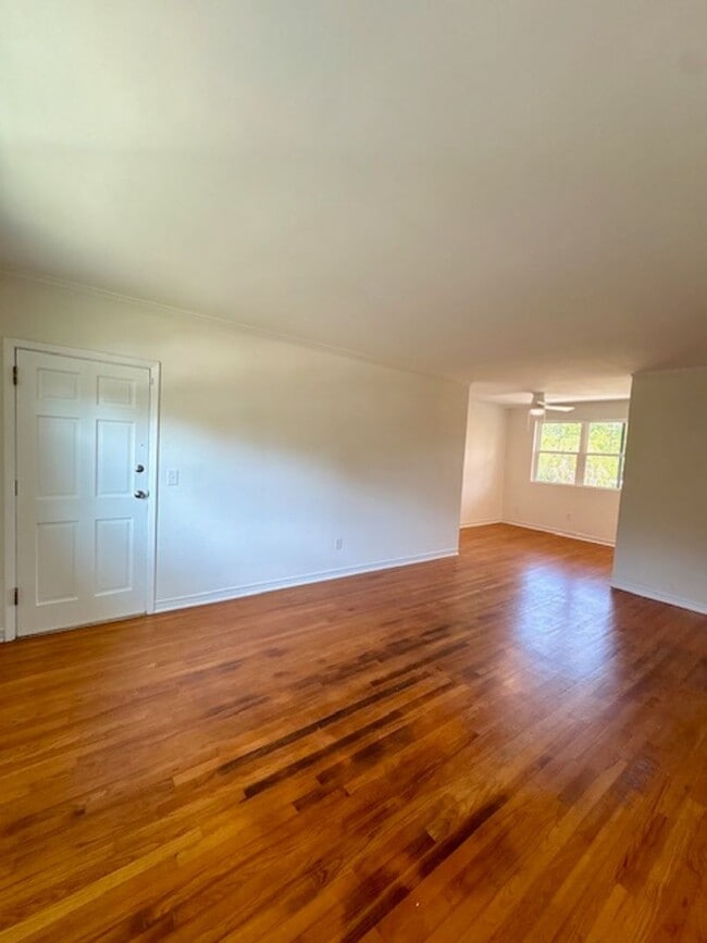 Photo - Fully Renovated Three Bedrooms Condo in South Windermere Unit C