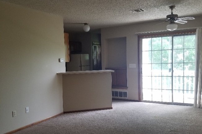 Photo - 4800 W 13th St N Unidad 305