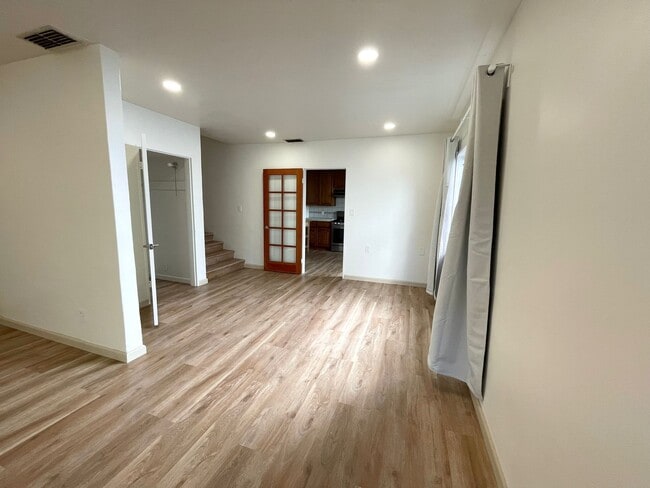 Photo - 2010 24th St