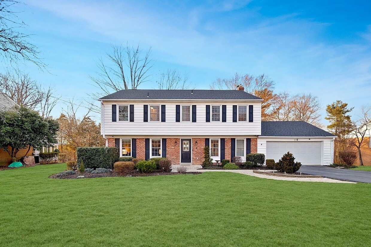 ABSOLUTELY GEORGEOUS 5BD/3.5BA Fully-Renov... - ABSOLUTELY GEORGEOUS 5BD/3.5BA Fully-Renov...