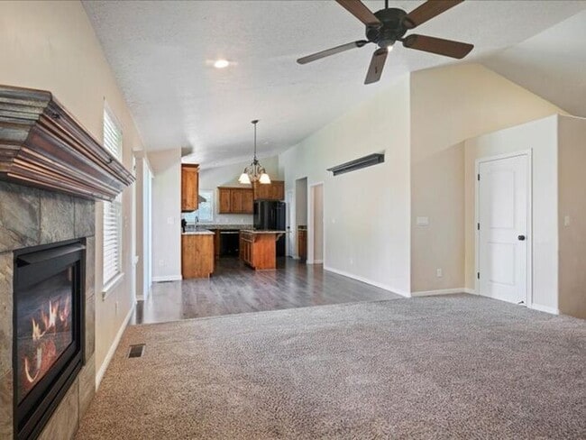Photo - West Jordan 3 bed 2 bath Family home