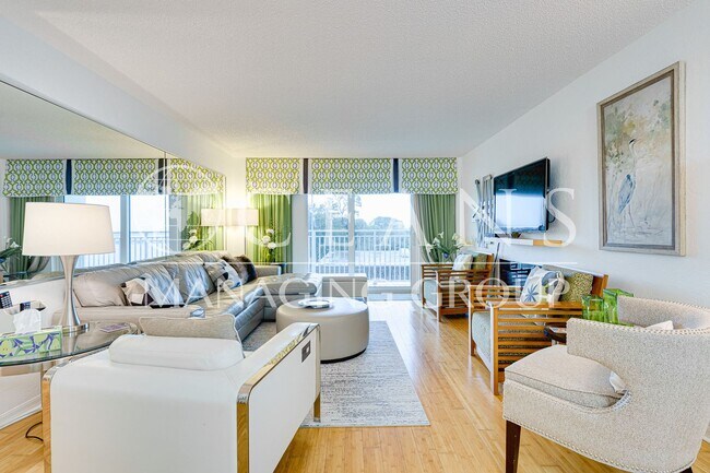 Photo - 2 bedrooms, 1 bath Condo located near the ... Unit 405