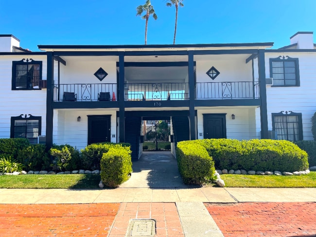 Photo - 170 S Chester Ave Apartamento Unidad 7