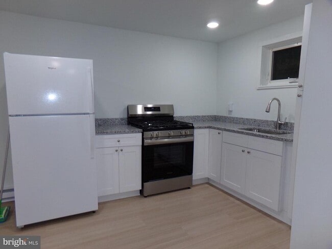 Photo - 276 E Main St Unidad 5