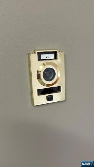 Photo - 39 E 39th St Unit 2L