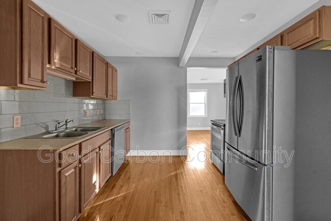 Photo - 84 Crane St Unit 2