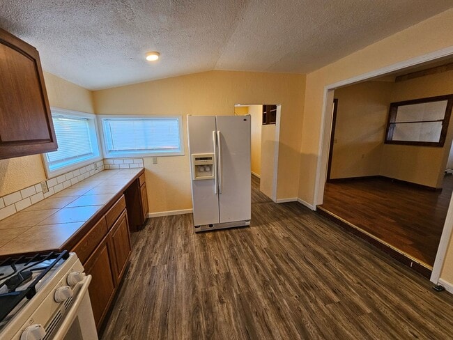 Photo - 495 F St