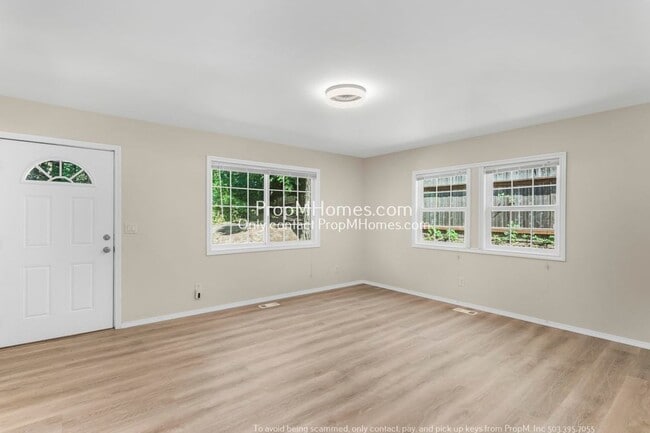 Photo - 2 Bedroom Home on a Large Lot in SW!