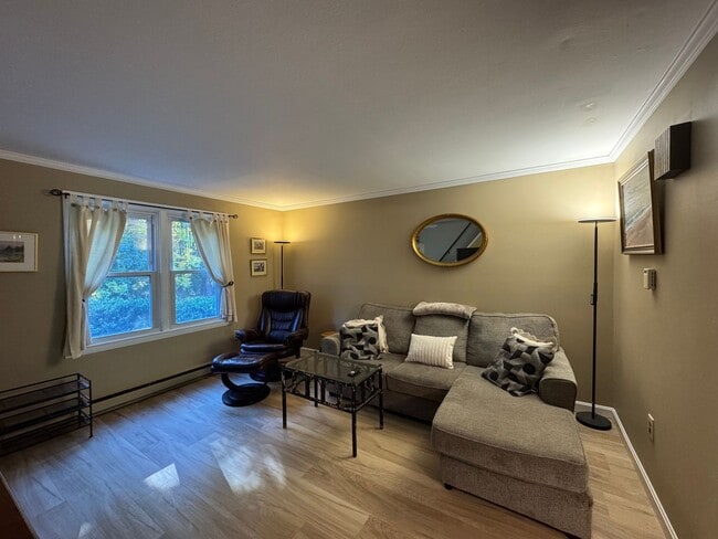 Photo - Fully Furnished 2-Bedroom Home for Rent – ...