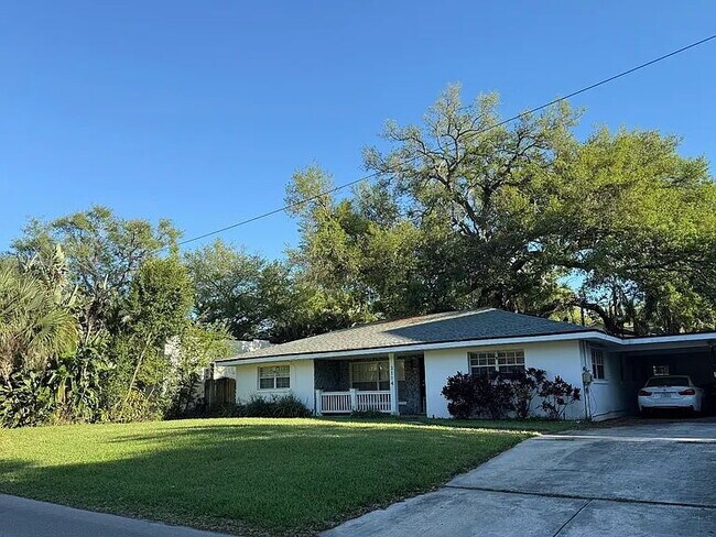 Building Photo - South Tampa Gem Near Bayshore | Huge Backyard + Prime Location