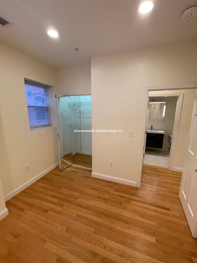 Photo - 1801 Beacon St Unit 4