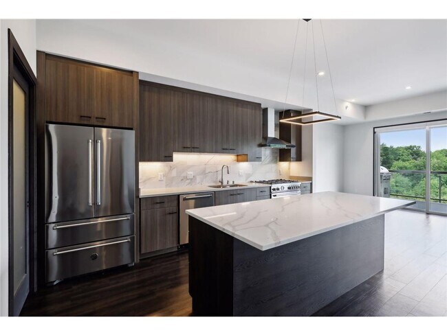 Photo - 253 Lake St E Unidad 307