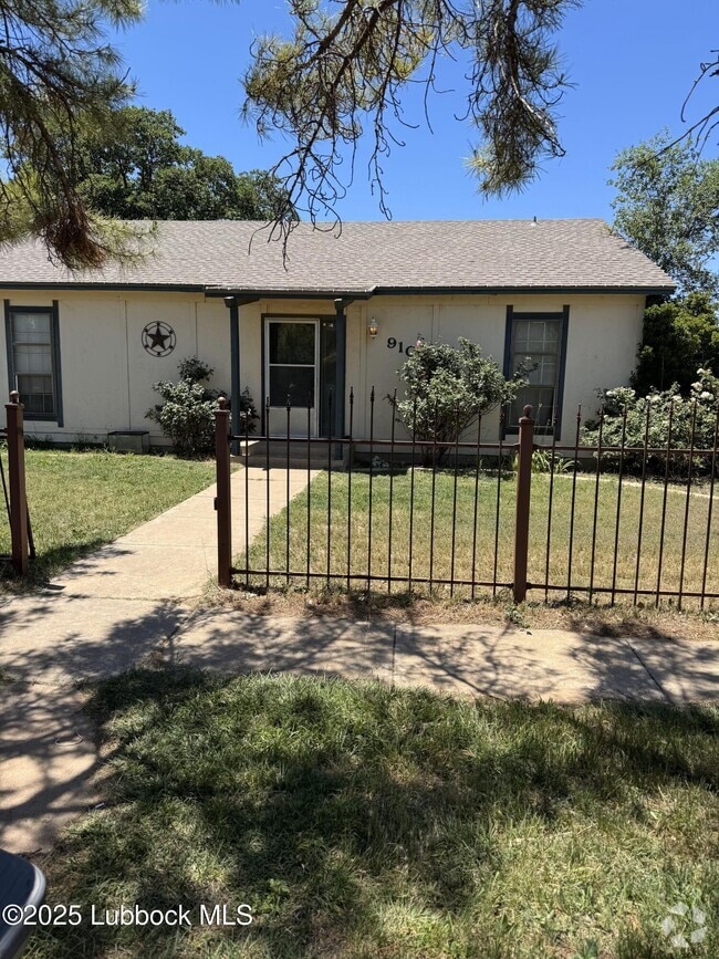 Building Photo - 9102 Akron Ave Rental