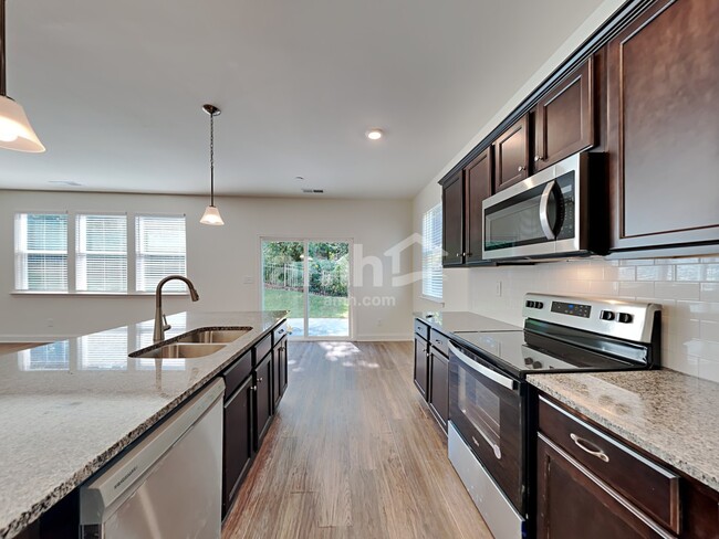 Photo - 1200 Ashlyn Ct
