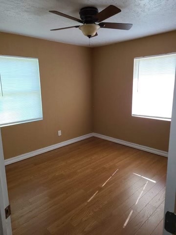 Photo - 121 C St
