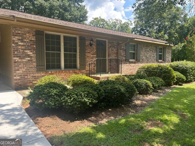 Photo - 1020 Tuxedo Ln