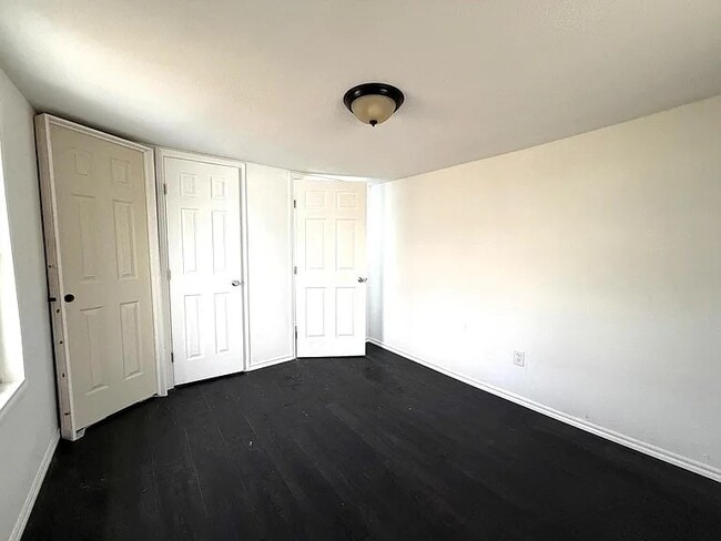 Photo - 2721 Colgate St