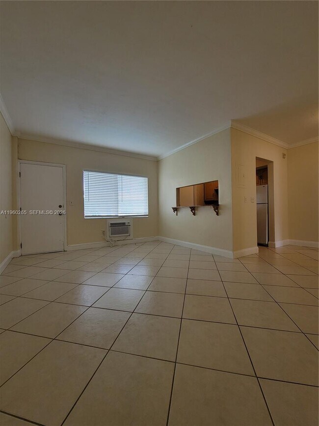 Photo - 835 Lenox Ave. Unidad 312